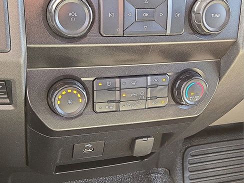 Used 2021 Ford F350 XL w/ Power Equipment Group RWD image 28