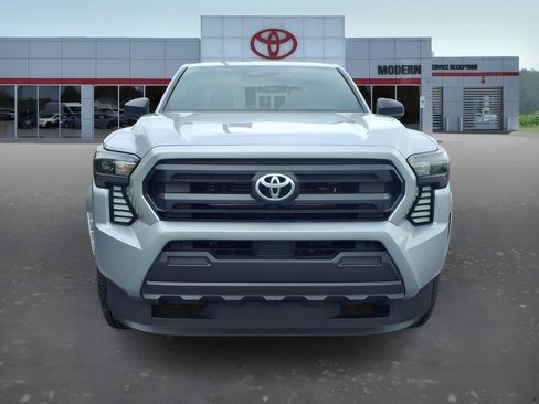 Certified 2025 Toyota Tacoma SR AWD/4WD image 10