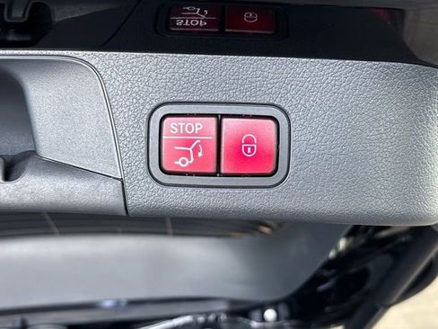 Certified 2026 Mercedes-Benz GLB 250 4MATIC image 40