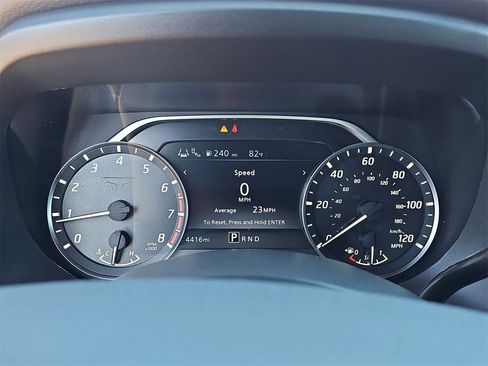 Used 2024 Nissan Titan SV image 18