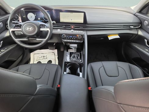 New 2026 Hyundai Elantra Limited FWD image 15