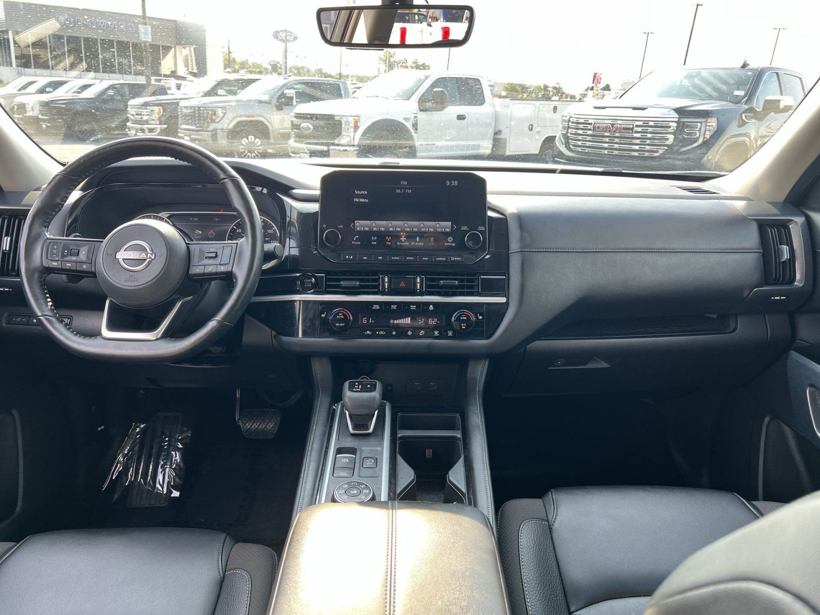 Used 2025 Nissan Pathfinder SL AWD/4WD image 22