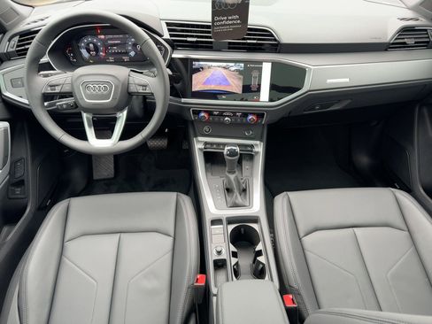 New 2025 Audi Q3 2.0T Premium image 26