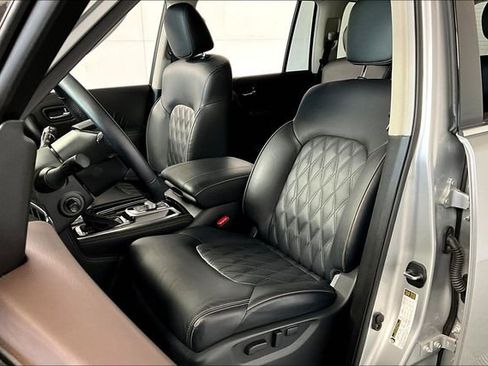 Used 2024 Nissan Armada Platinum w/ Captain's Chairs Package image 25