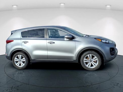 Used 2019 Kia Sportage LX AWD/4WD image 2