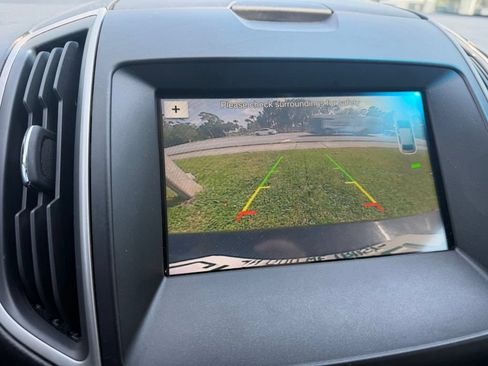 Used 2018 Ford Edge SEL w/ Equipment Group 201A FWD image 17