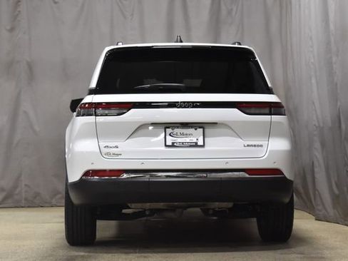 Certified 2023 Jeep Grand Cherokee Laredo image 8