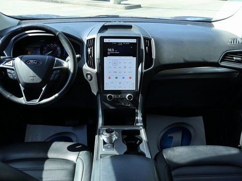Used 2022 Ford Edge SEL image 7