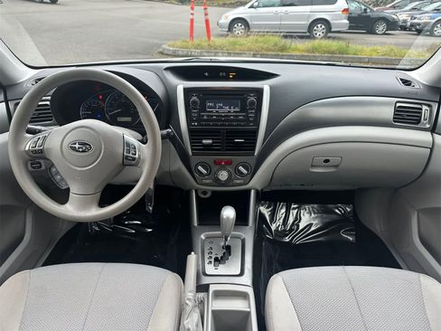 Used 2011 Subaru Forester 2.5X Premium w/ All-Weather Pkg image 8