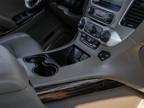 Used 2018 GMC Yukon SLT w/ Open Road Package image 22