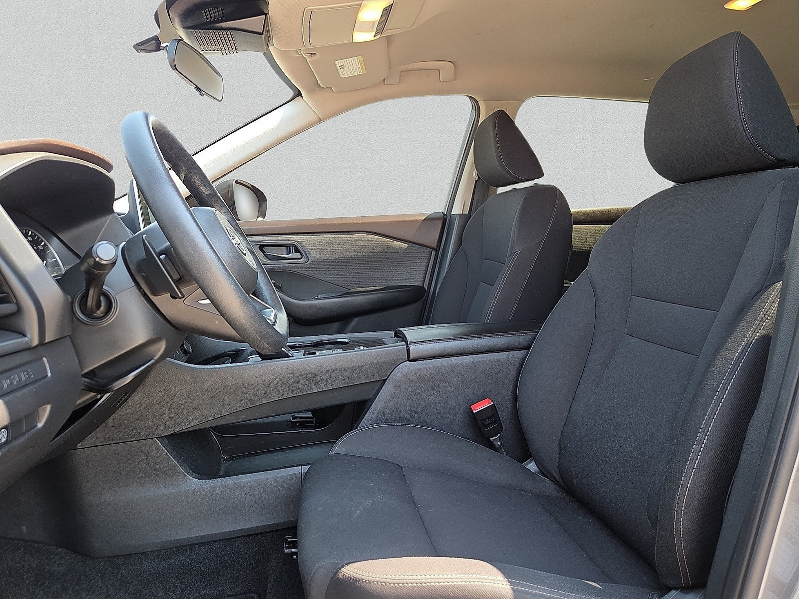 Used 2023 Nissan Rogue S FWD image 14