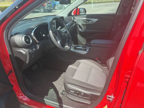 Used 2024 Chevrolet Blazer LT image 2