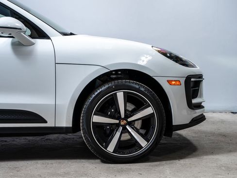 New 2026 Porsche Macan image 12
