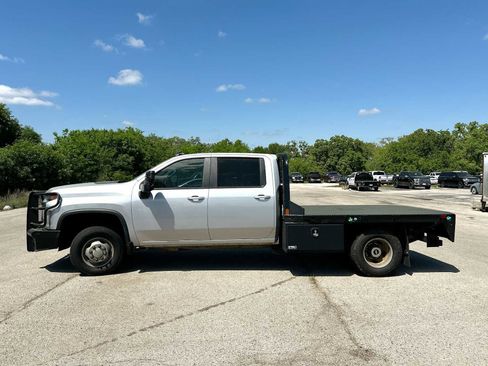 Used 2022 Chevrolet Silverado 3500 LT w/ Convenience Package image 13