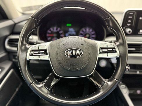Used 2020 Kia Telluride S w/ S 8 Passenger Seating Package AWD/4WD image 13