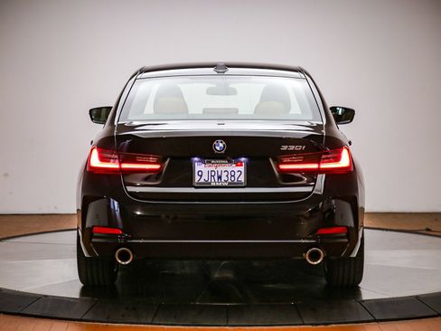 Used 2023 BMW 330i Sedan w/ Premium Package RWD image 3