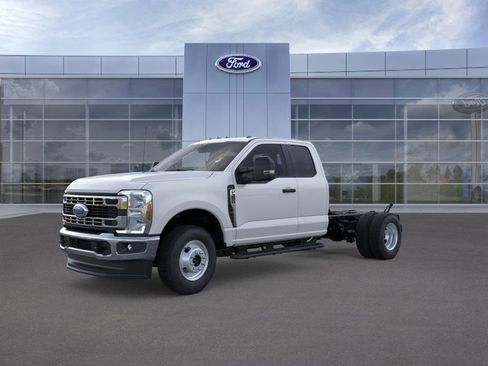 New 2025 Ford F350 XL w/ XL Chrome Package image 1
