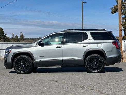 Used 2023 GMC Acadia SLT w/ Elevation Edition image 5