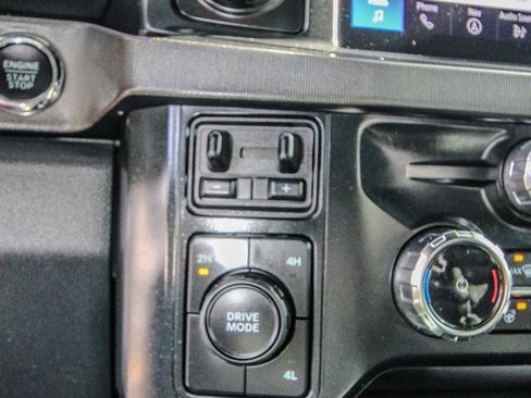 Used 2024 Ford F350 Platinum image 29