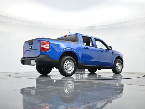New 2025 Ford Maverick XL image 30