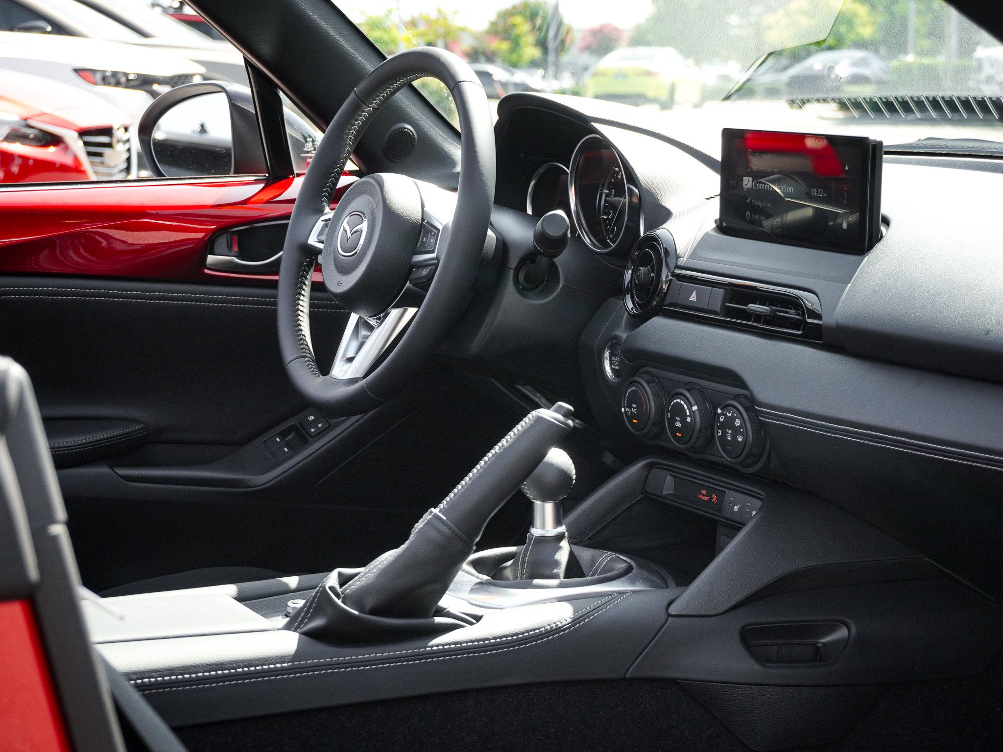 Certified 2026 MAZDA MX-5 Miata Club w/ Interior Package RWD image 33