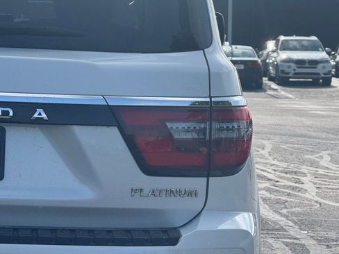 Used 2024 Nissan Armada Platinum w/ Captain's Chairs Package image 5