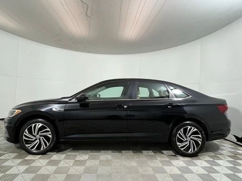 Used 2021 Volkswagen Jetta SEL image 4