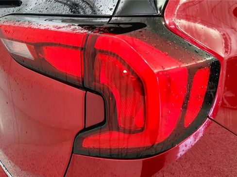 Used 2021 GMC Terrain SLE w/ Driver Convenience Package image 15