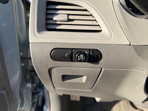 Used 2009 Chevrolet Malibu LT w/ HFV6 Engine Package image 32