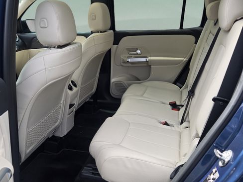 Used 2021 Mercedes-Benz GLB 250 image 13