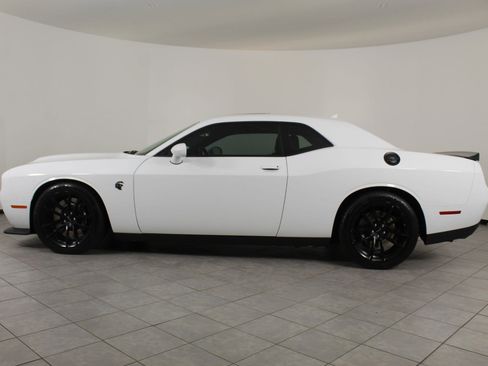 Used 2023 Dodge Challenger SRT Hellcat w/ Driver Convenience Group image 2