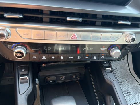 Used 2025 Kia Telluride S AWD/4WD image 21