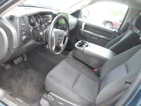 Used 2010 GMC Sierra 1500 SLE w/ Power Pack Plus AWD/4WD image 15