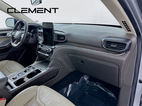 Certified 2021 Ford Explorer Platinum w/ Equipment Group 601A image 36