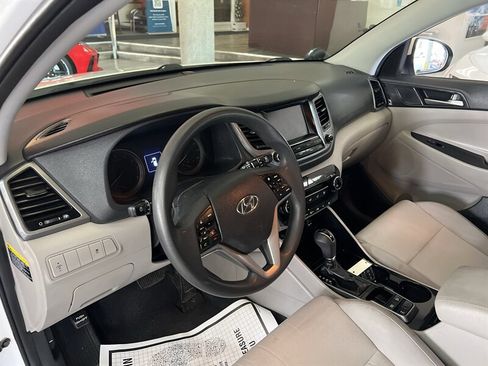 Used 2018 Hyundai Tucson SEL image 11