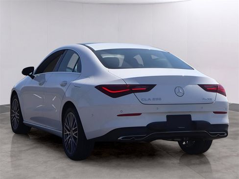 New 2025 Mercedes-Benz CLA 250 4MATIC image 5
