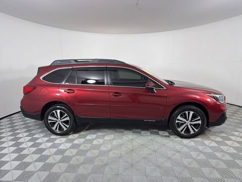 Used 2019 Subaru Outback 2.5i Limited AWD/4WD image 4