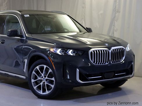 Used 2026 BMW X5 xDrive50e w/ Climate Comfort Package image 2