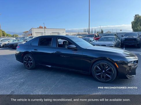 Used 2023 BMW 740i w/ Executive Package RWD image 7