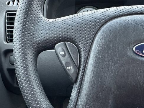 Used 2007 Ford Escape XLS image 24