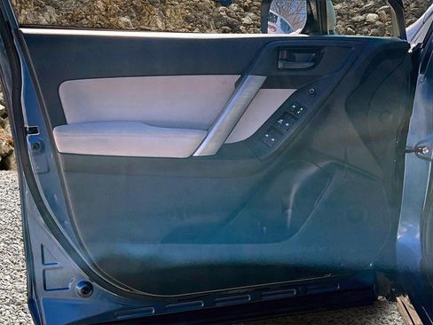 Used 2014 Subaru Forester 2.5i image 20