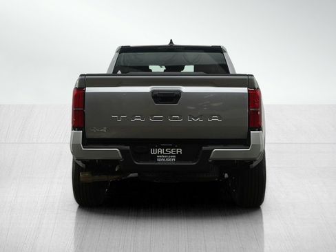 Used 2025 Toyota Tacoma SR5 image 4