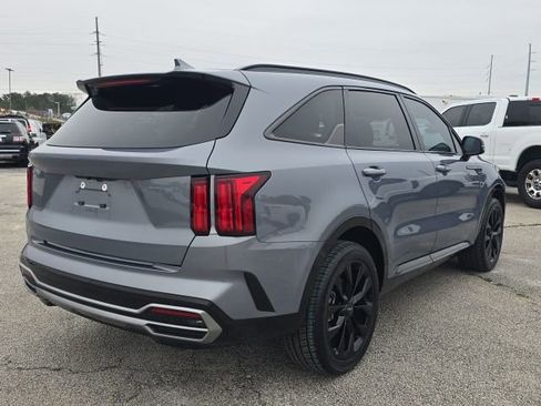 Used 2023 Kia Sorento SX image 5