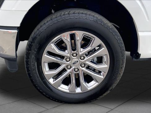 Used 2025 Ford F150 Lariat w/ Equipment Group 501A Mid AWD/4WD image 11