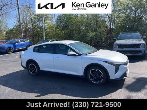 Certified 2025 Kia K4 EX FWD image 4