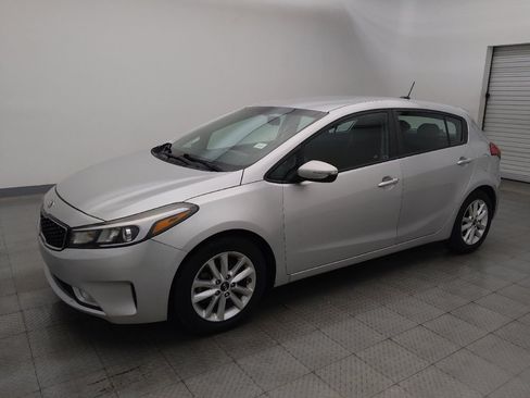 Used 2017 Kia Forte LX w/ Option Group 020 image 2