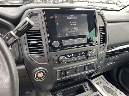 Used 2024 Nissan Titan SV w/ SV Convenience Package image 23