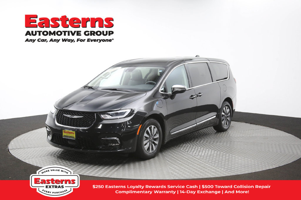 Used 2023 Chrysler Pacifica Limited FWD image 60