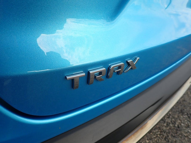 Used 2025 Chevrolet Trax ACTIV w/ Sunroof Package FWD image 5