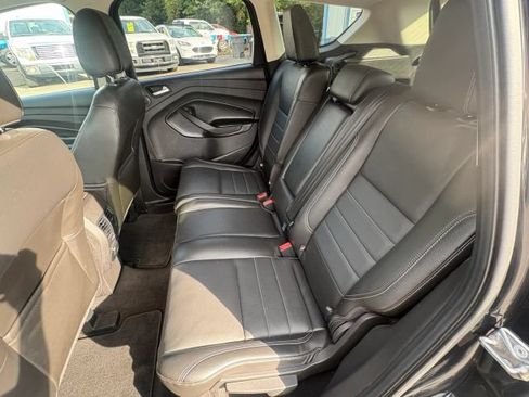 Used 2015 Ford Escape SE w/ Equipment Group 201A AWD/4WD image 14